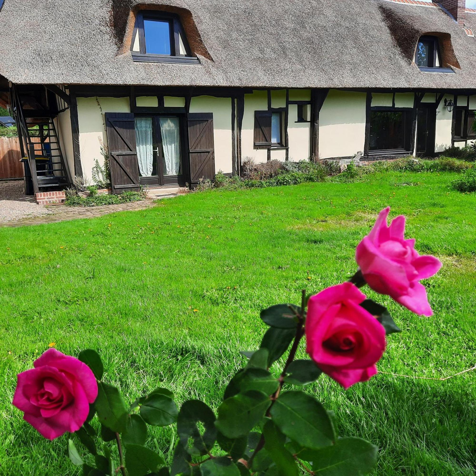 Villa Les 2 Chaumieres Avec Piscine Epinay Exterior foto