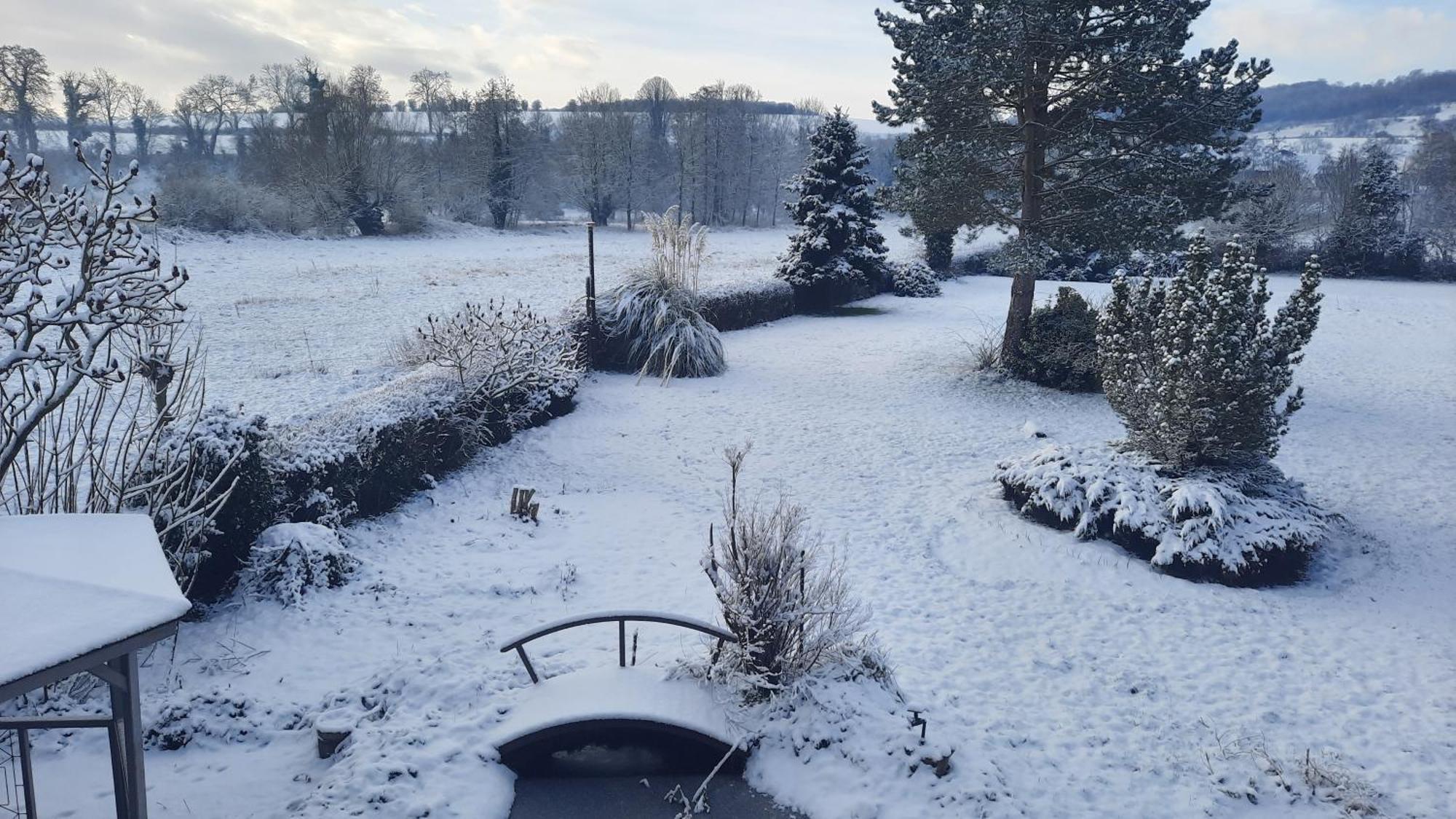 Villa Les 2 Chaumieres Avec Piscine Epinay Exterior foto